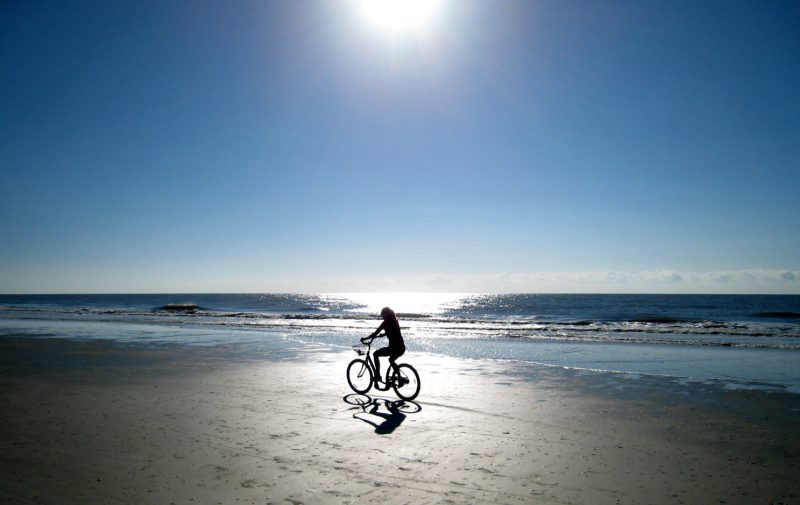 bicycling-the-beach